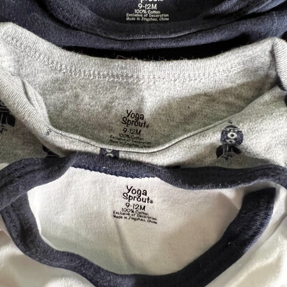 Long-sleeved space onesie bundle, Rocket, Moon - 9-12 months, Yoga Sprout - Picture 4 of 5